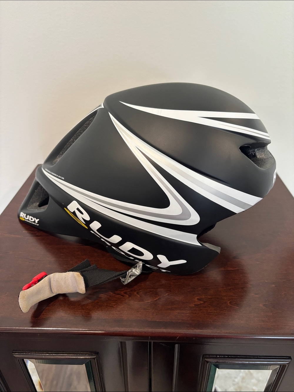 RUDY Black Time-Trial Aerodynamic Cycling Helmet - Picture 6 of 8